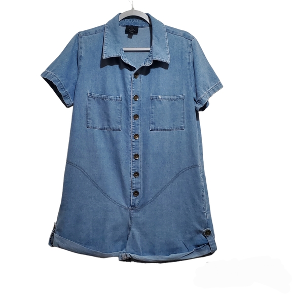 Lumière Lightwashed Distressed Denim Romper - Picture 2 of 12